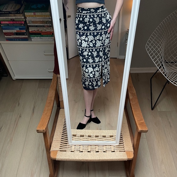 Giorgio Armani Dresses & Skirts - Vintage Giorgio Armani Silk Skirt